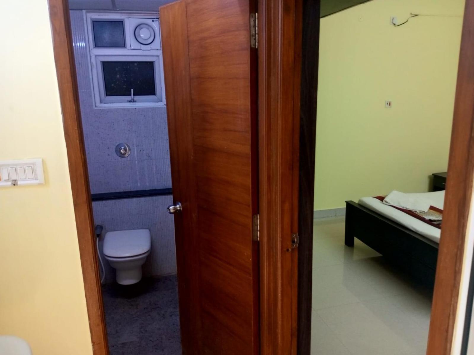 The Posh Residency, Ecr Bed & Breakfast Chennai Exterior photo